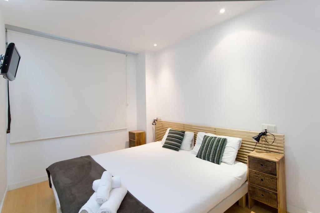 Appartamento Beautiful Flat A Stone'S Throw From The Retiro-Vill Madrid Esterno foto