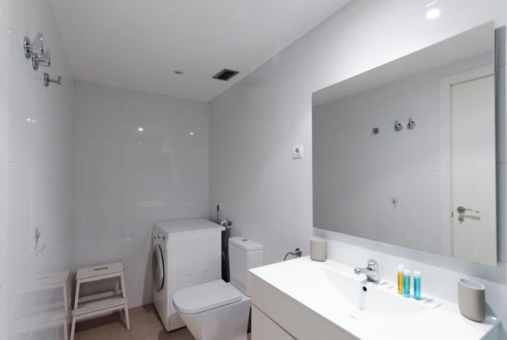 Appartamento Beautiful Flat A Stone'S Throw From The Retiro-Vill Madrid Esterno foto
