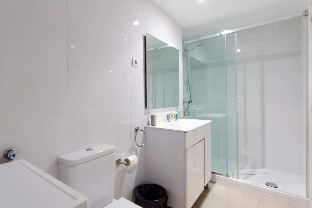 Appartamento Beautiful Flat A Stone'S Throw From The Retiro-Vill Madrid Esterno foto