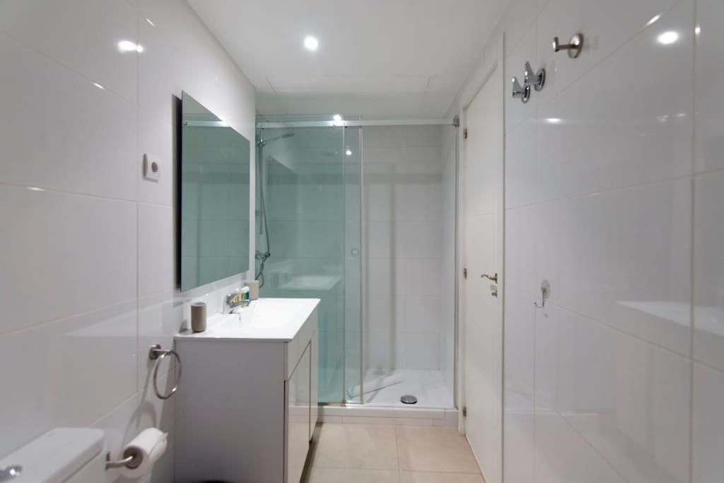 Appartamento Beautiful Flat A Stone'S Throw From The Retiro-Vill Madrid Esterno foto