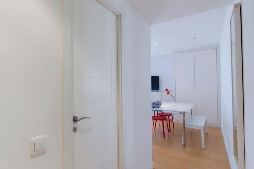 Appartamento Beautiful Flat A Stone'S Throw From The Retiro-Vill Madrid Esterno foto