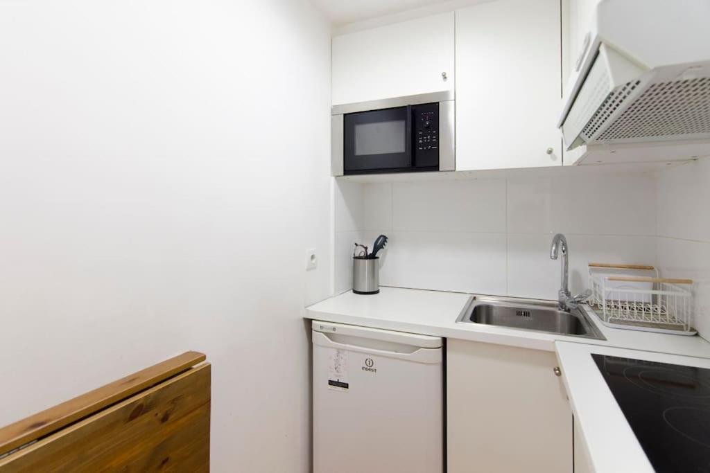 Appartamento Beautiful Flat A Stone'S Throw From The Retiro-Vill Madrid Esterno foto